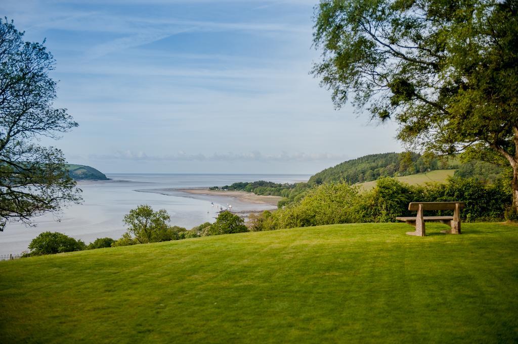 Mansion House Llansteffan Guest House Carmarthen Ngoại thất bức ảnh